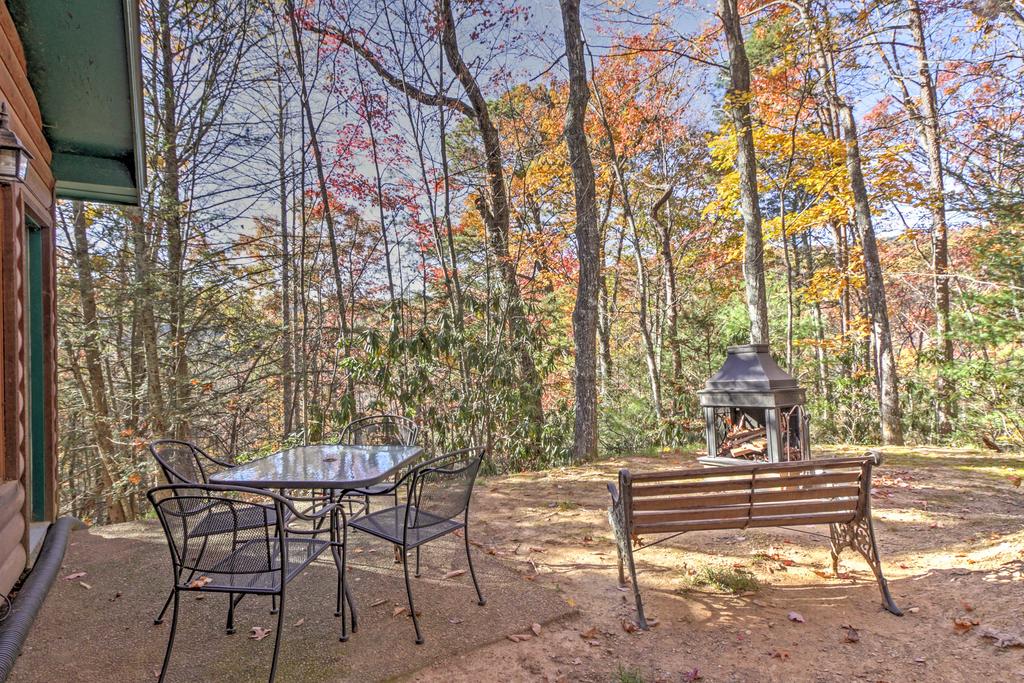 'Great Smoky Mountains Getaway' Spacious Cabin! - thumb 2