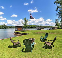 'Irish Rover' Lake Home with Yard Bar  Dock - Tourism House