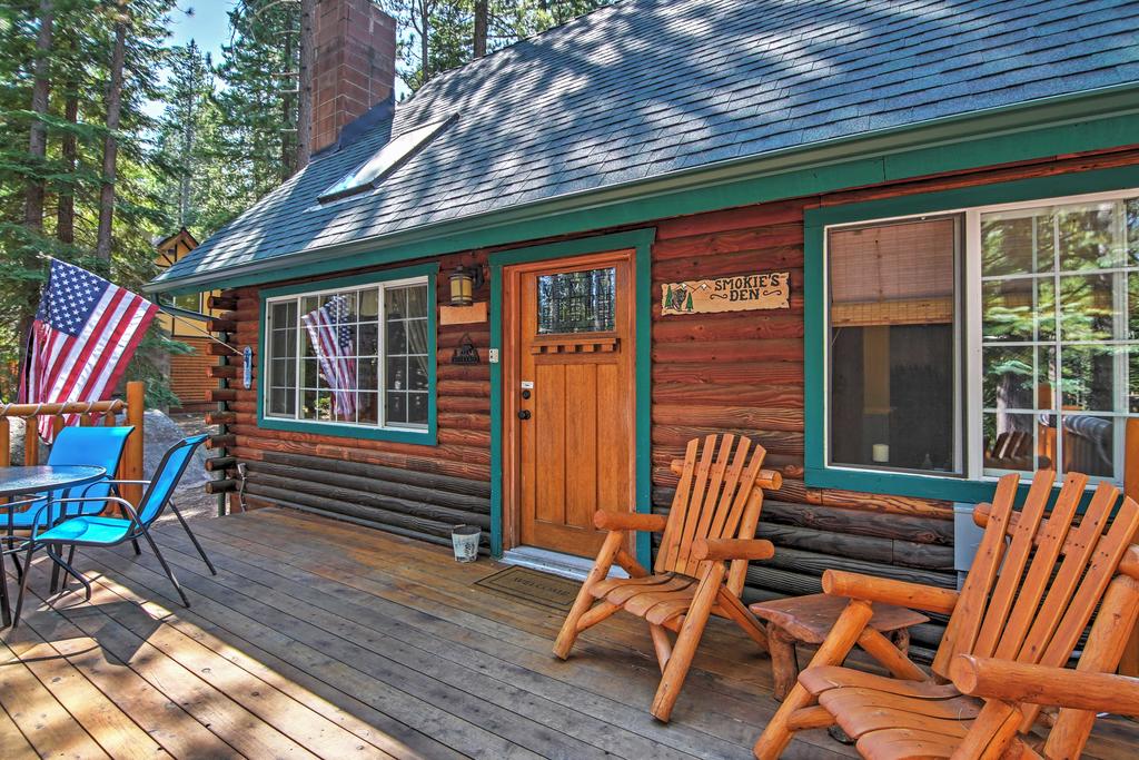 'Smokey's Den' South Lake Tahoe Cabin With Hot Tub! - thumb 2
