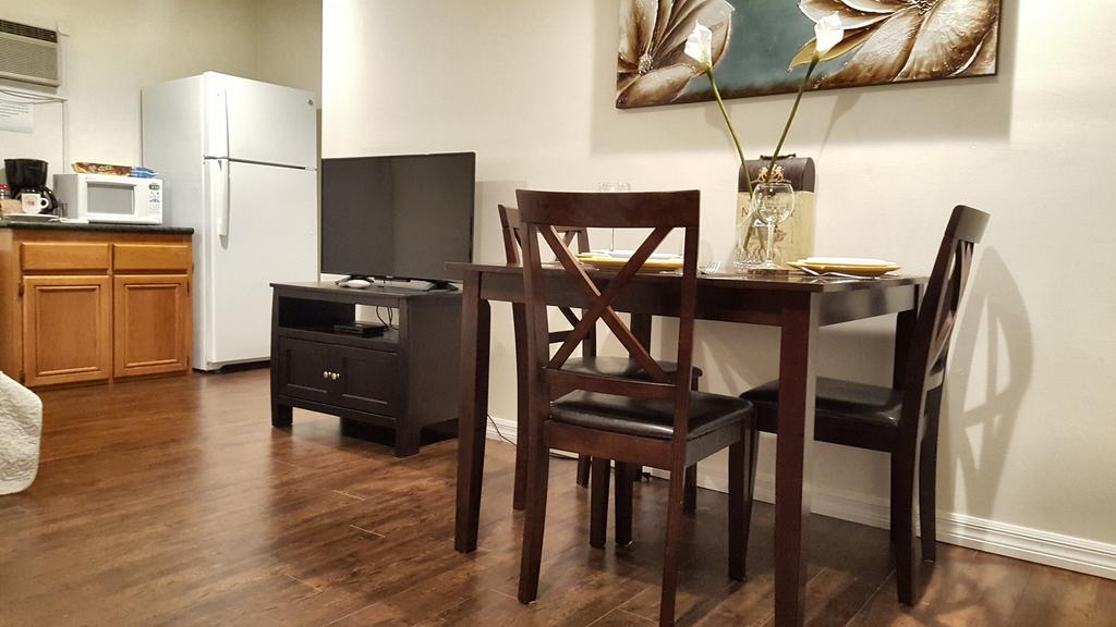 ** Quiet Comfy Guest House In Northridge Close To CSUN ** - thumb 2