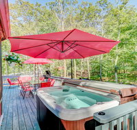  Pocono Bliss Home  Hot Tub SaunaSkiLakes 1H30M to NYC - Tourism House