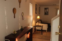 10 Min to Airport Entire 2-Story House Memory Foam Mattresses Free Parking WiFi Tourism House