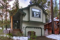 1144GB The Golden Bear Retreat home Tourism House