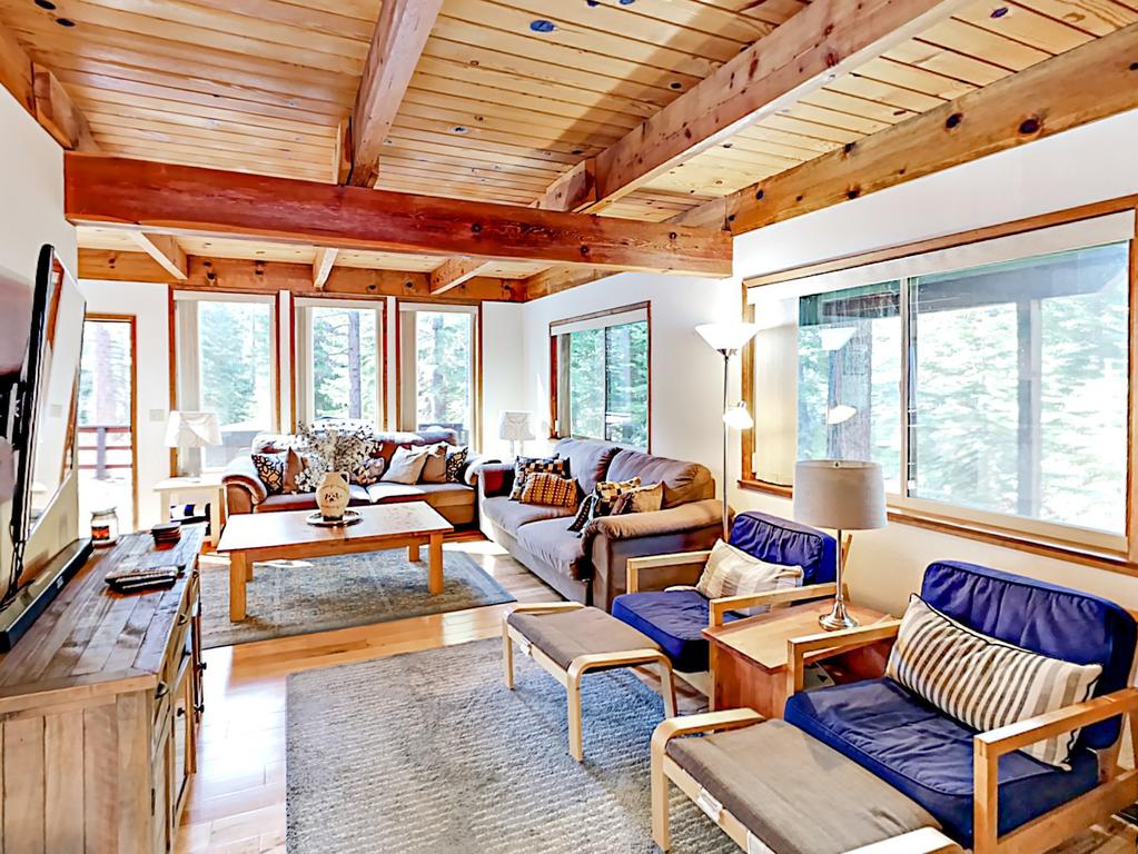 1262 Pine Valley Rd Home