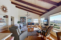 1271 Hillcrest House Tourism House