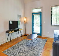 2 bedroom, East 18th Street - Tourism House