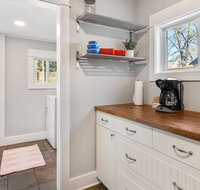 2 bedroom, Georgia Avenue - Tourism House
