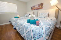 2Br- 4Bed Suite Apt Hollywood Sign View Free Parking Tourism House