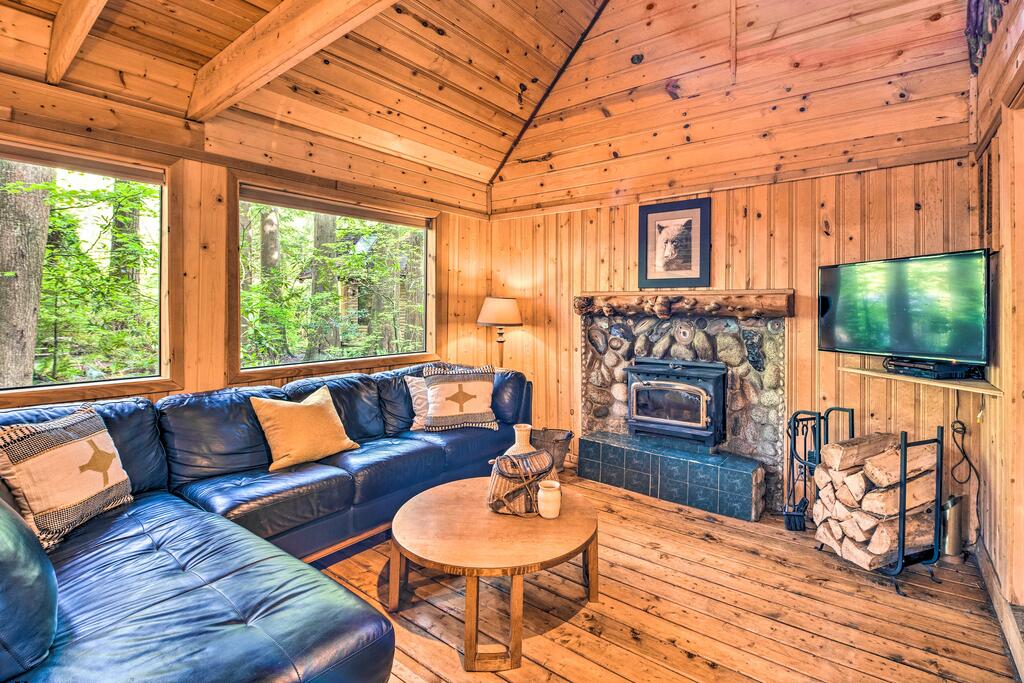 3 Enchanting Riverfront Cabins With Hot Tub! - thumb 1