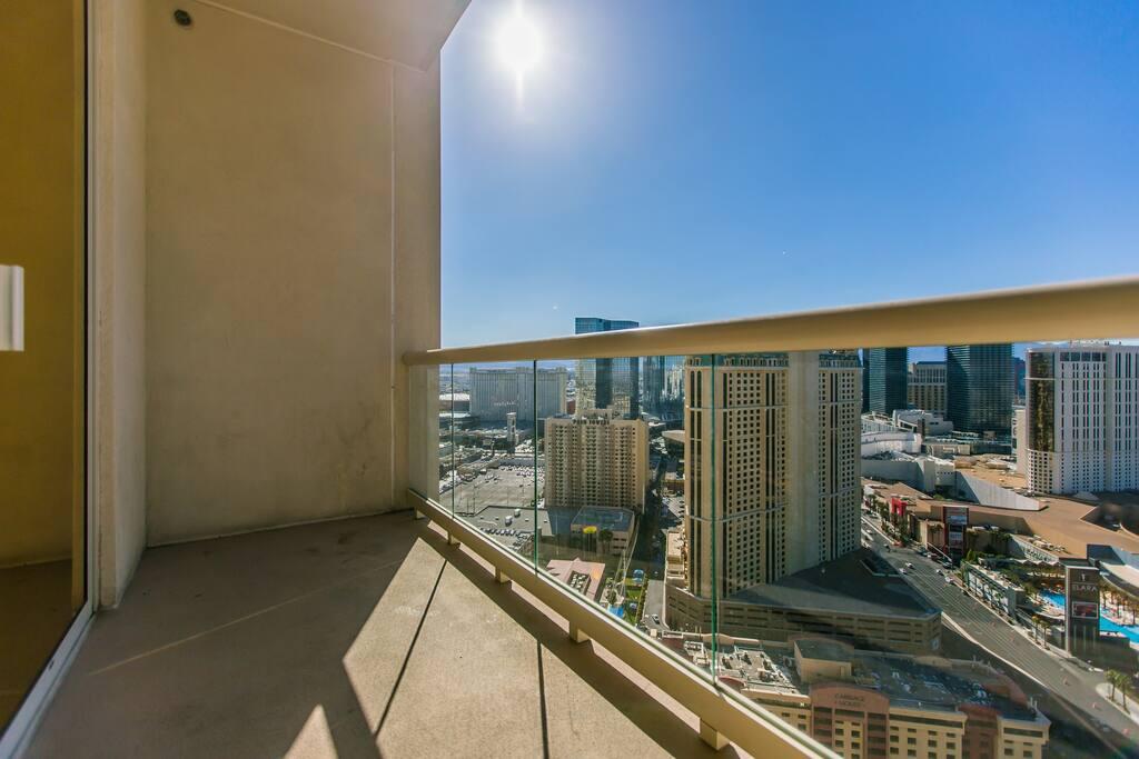35th FL Penthouse - Strip View - No Resort Fees - Free Valet - MGM Studio 3509 - thumb 2