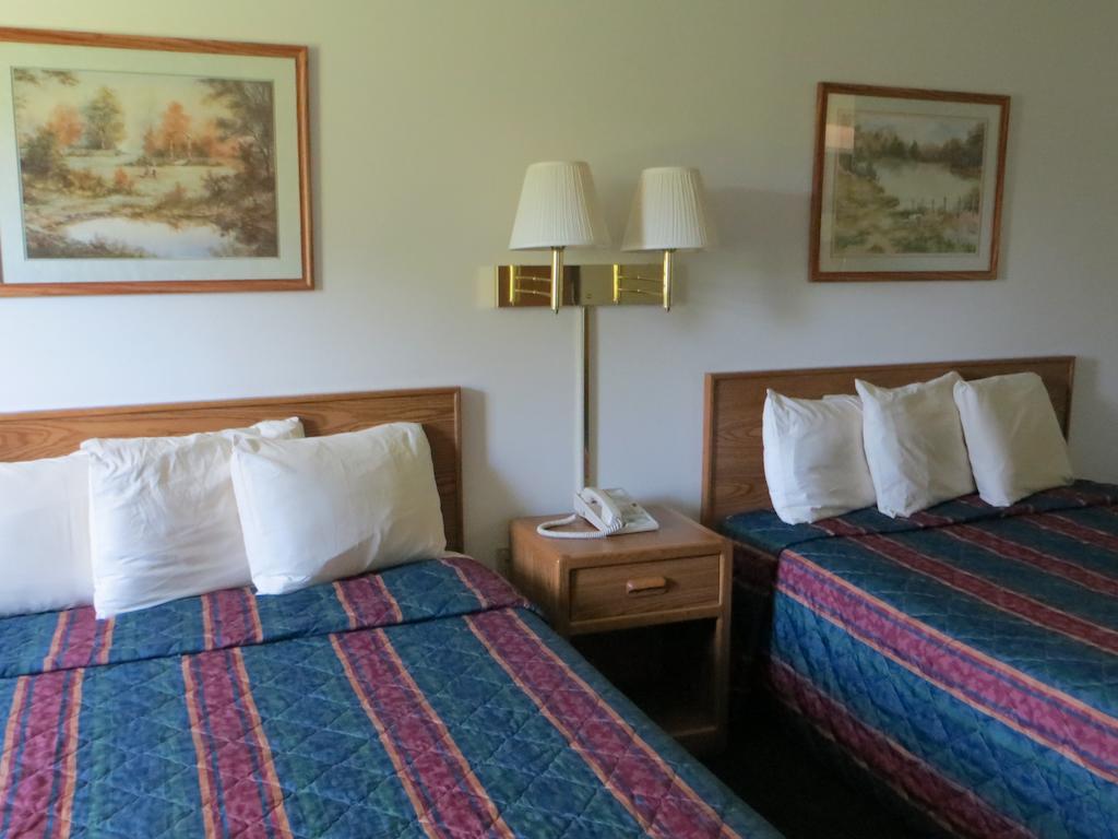 AmeriVu Inn And Suites - thumb 3