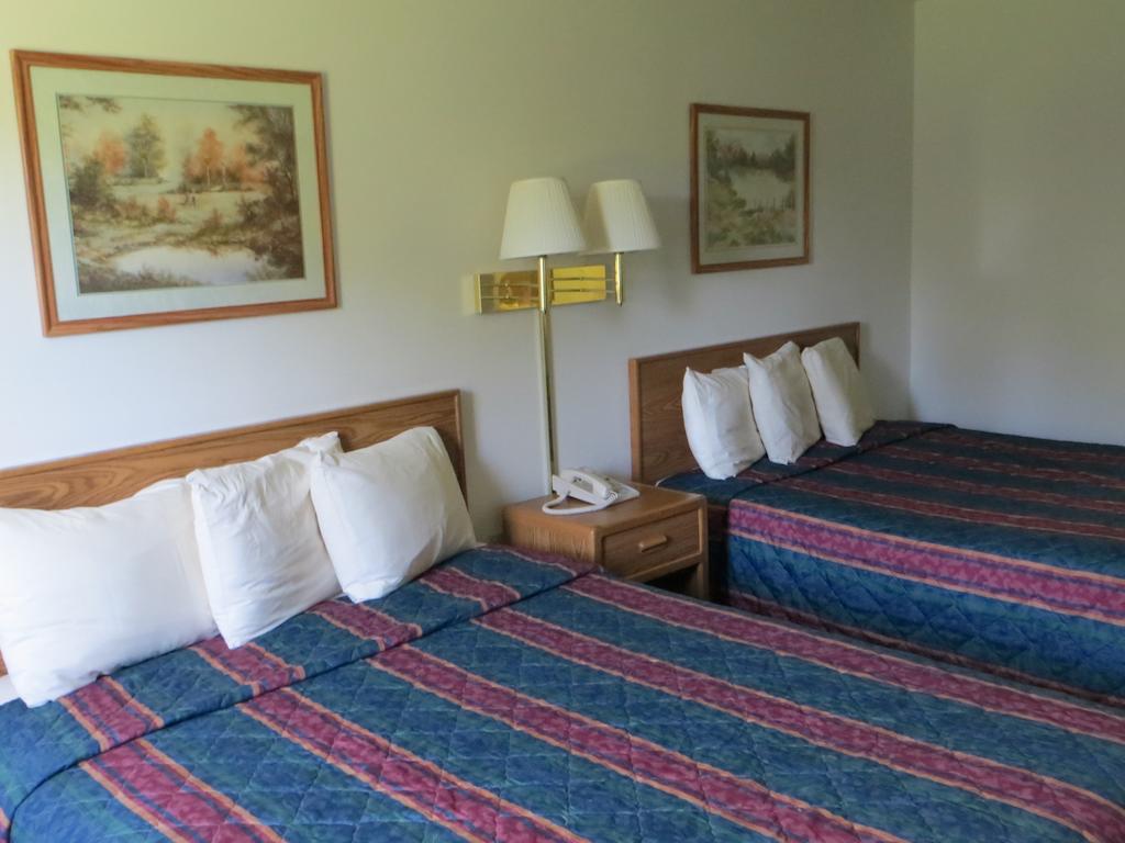 AmeriVu Inn And Suites - thumb 1