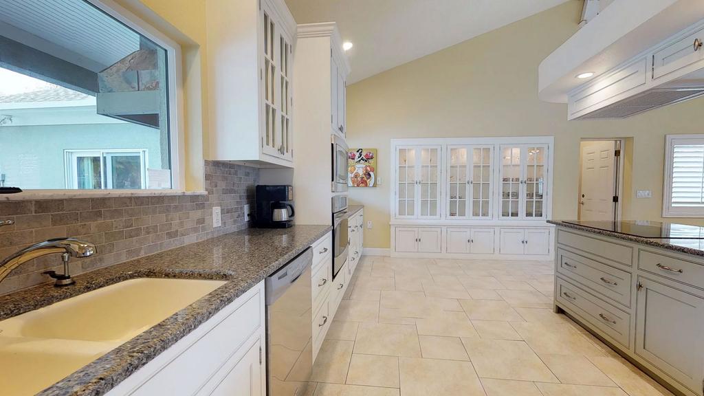 AMI Beach House - thumb 3