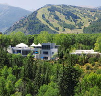 Aspen Meadows Resort - Tourism House