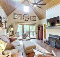 at E's - Tourism House