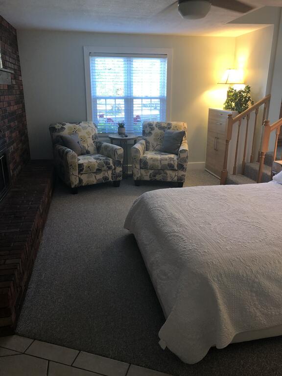 Bass Lake Views- Elk Rapids - thumb 1