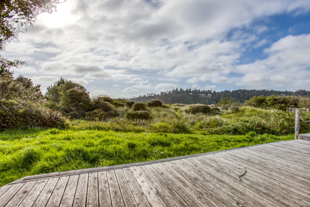 Bay Bridge Beach House - thumb 2