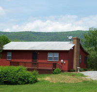 Bear Bluff - Tourism House