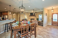 Beautiful Canyon Lake Home with Patio 1 Mi Boat Ramp Tourism House