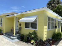 Big Backyard Close to Beach and 95 Lots of Parking Great Value Tourism House