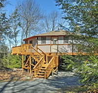 Blakeslee Round Home with Deck - 1 Mi to Big Boulder - Tourism House