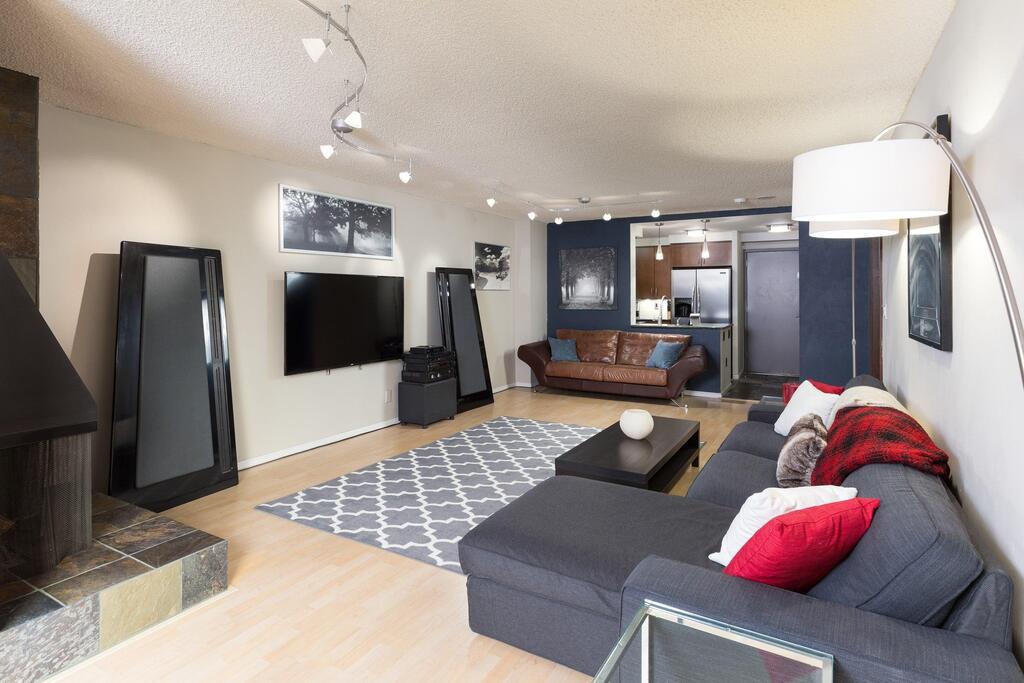 Breathtaking Condo - LoDo - Walk Everywhere! - thumb 2