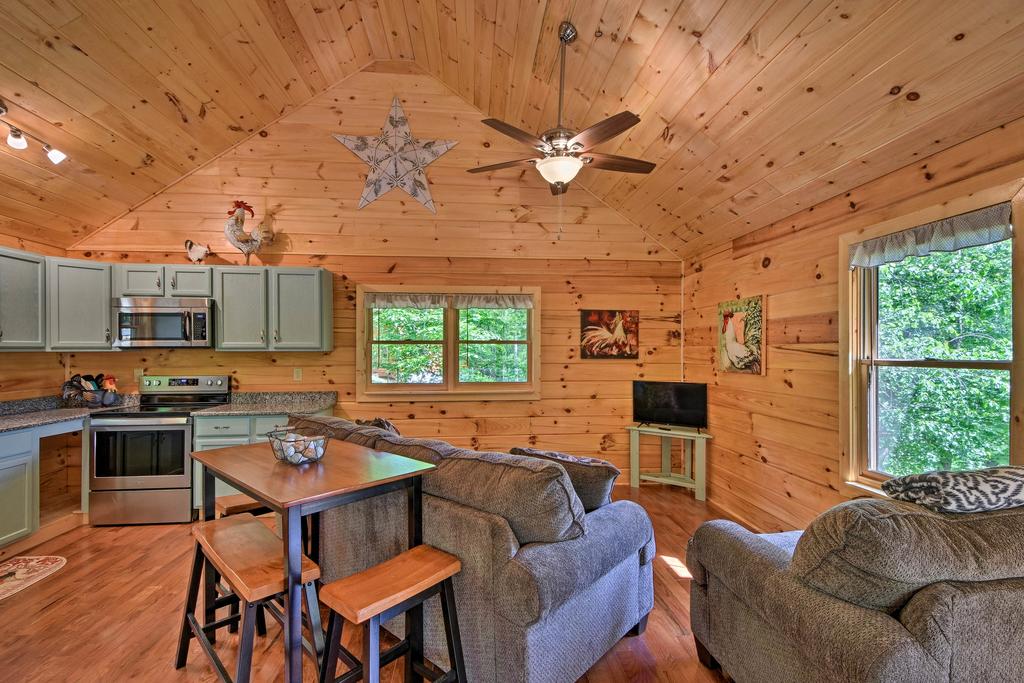 Cabin With Fire Pit - 8 Mi To Murphy River Walk - thumb 3