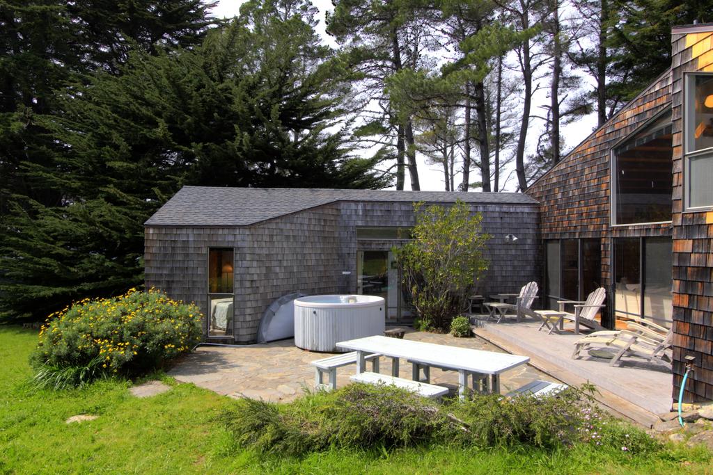 Captain's Cabin - thumb 1