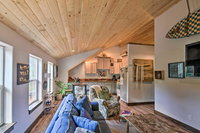 Charming Apt 1 Mile from Palmer Lake - Near USAFA Tourism House