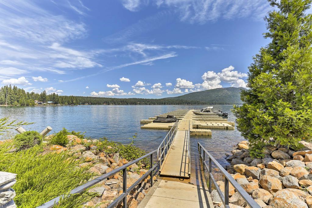 Charming House With Deck - Steps To Lake Almanor! - thumb 1