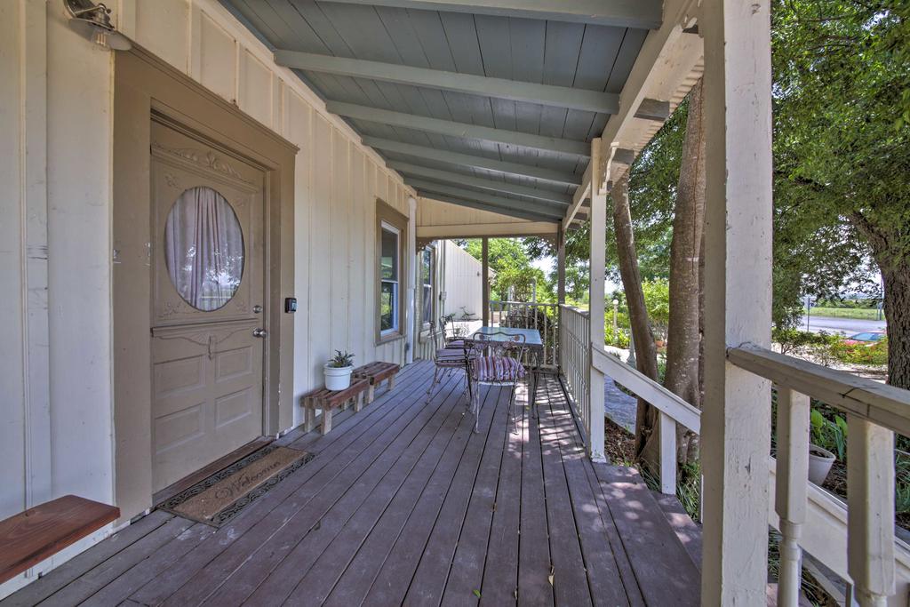 Charming New Braunfels Home With Spacious Deck! - thumb 1