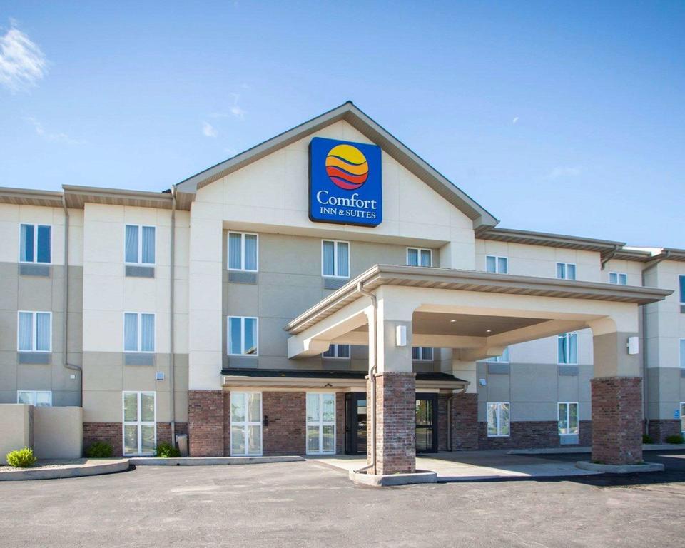Comfort Inn & Suites Harrisonville - thumb 0