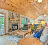 Cottage with Views, 8 Mi to Cataloochee Ski Area - Tourism House