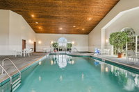 Booking Ashwaubenon Tourism House