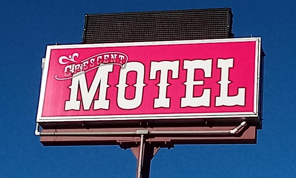 CRESCENT MOON MOTEL - thumb 0