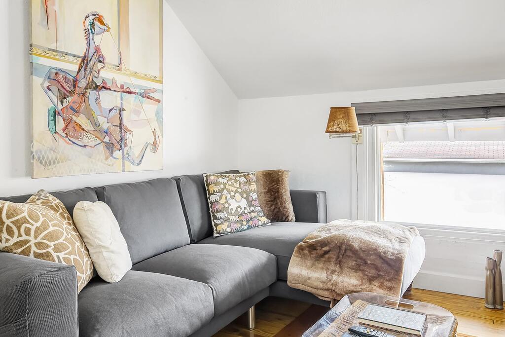 Darling Detached Villa In Heart Of Cap Hill - thumb 2