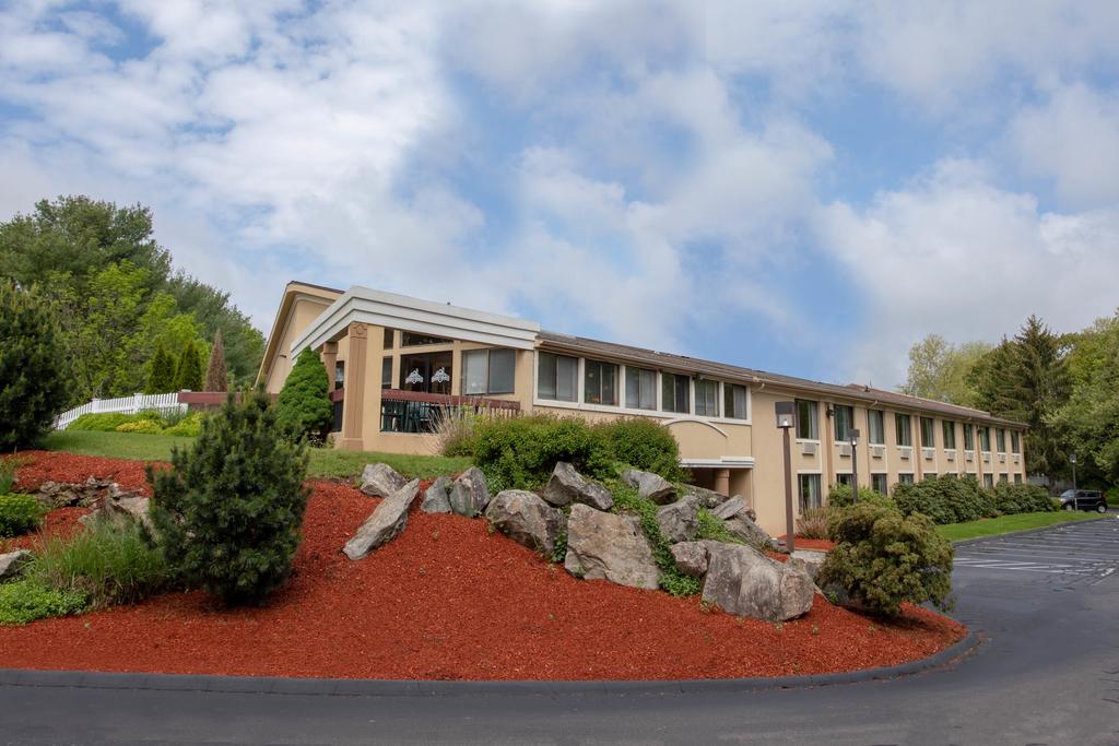 Days Inn By Wyndham Mystic - thumb 1