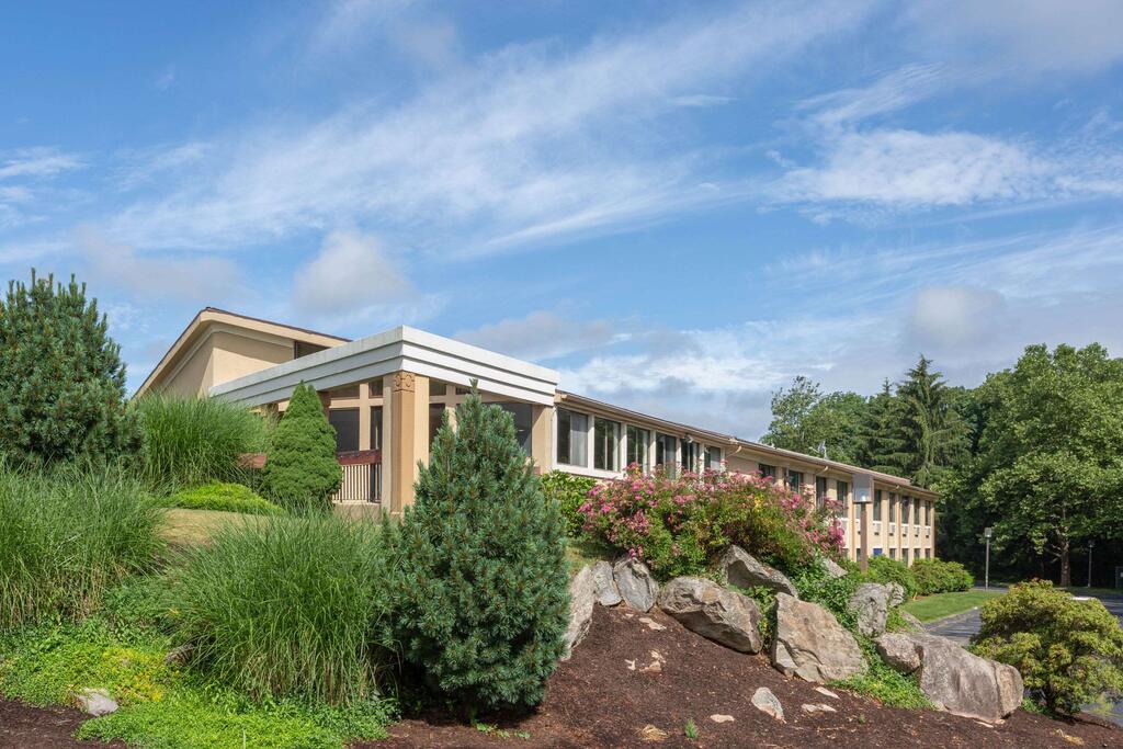 Days Inn By Wyndham Mystic - thumb 0