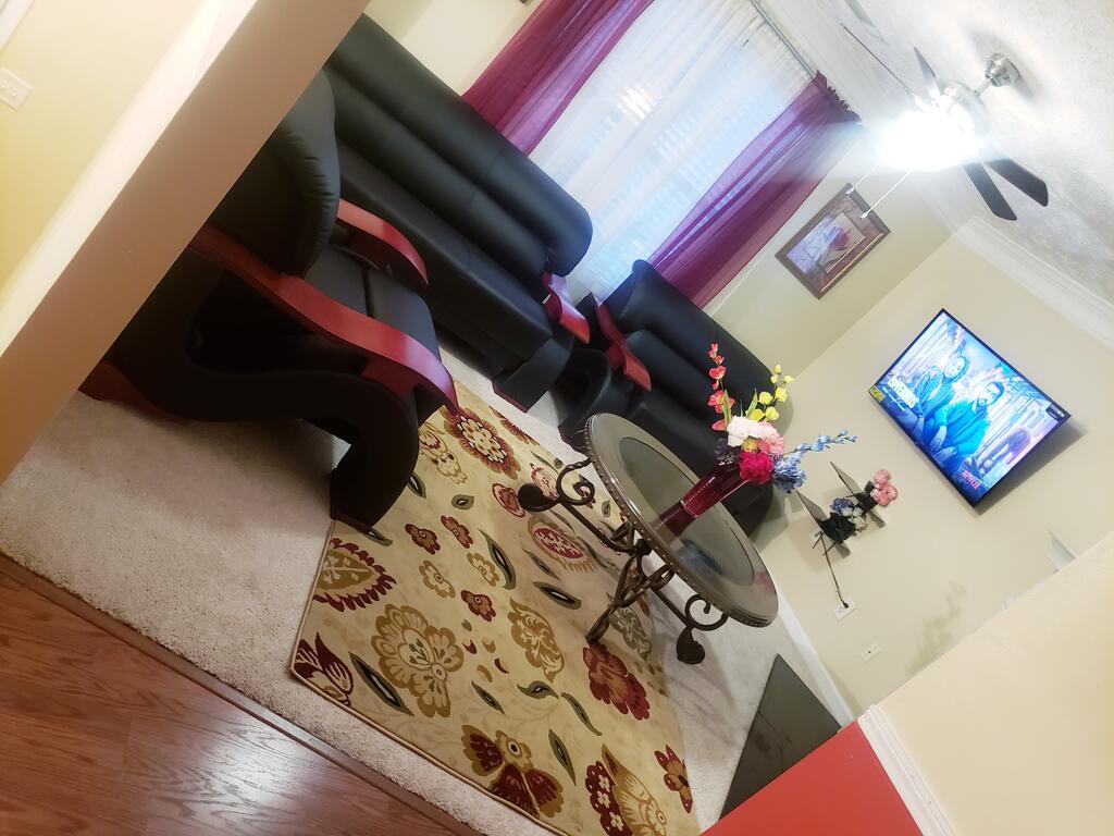 Elegant Stay Away - thumb 0