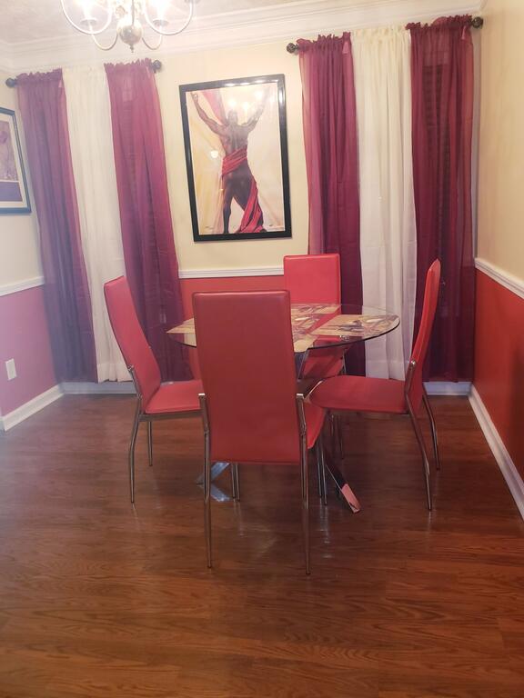 Elegant Stay Away - thumb 2