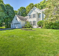 Executive Eden Prairie Home w/Deck Game Room - Tourism House