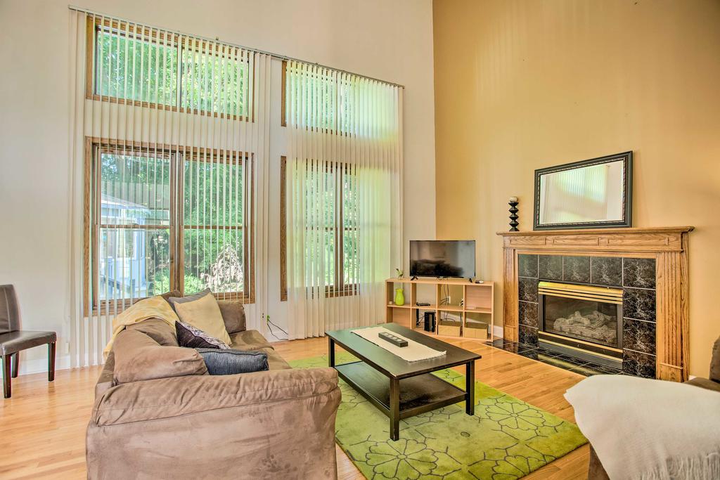 Executive Eden Prairie Home W/Deck, Game Room - thumb 3