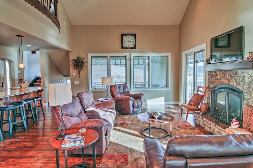 Expansive Black Hills Forest Home With Deck & Grill! - thumb 3