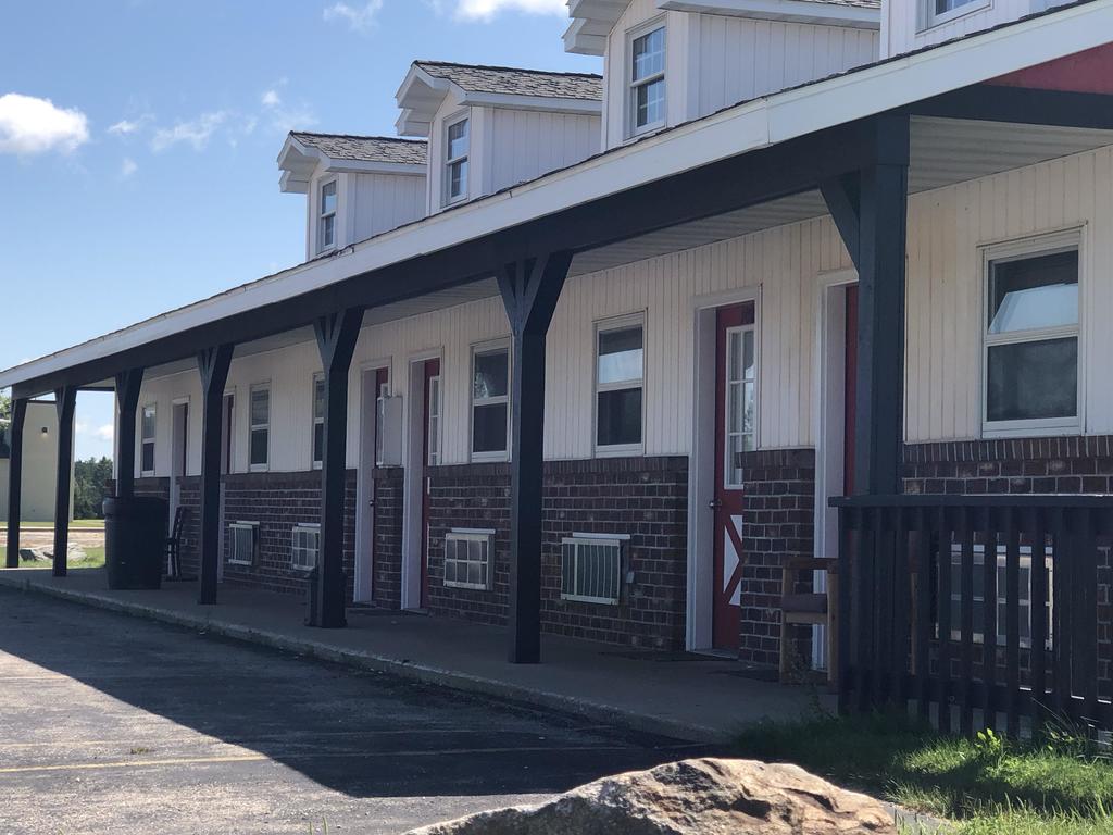 Exxon Quik Stop & Motel - thumb 3