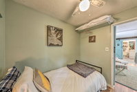 Getaway on Center Hill Lake with Decks and Water Views Tourism House