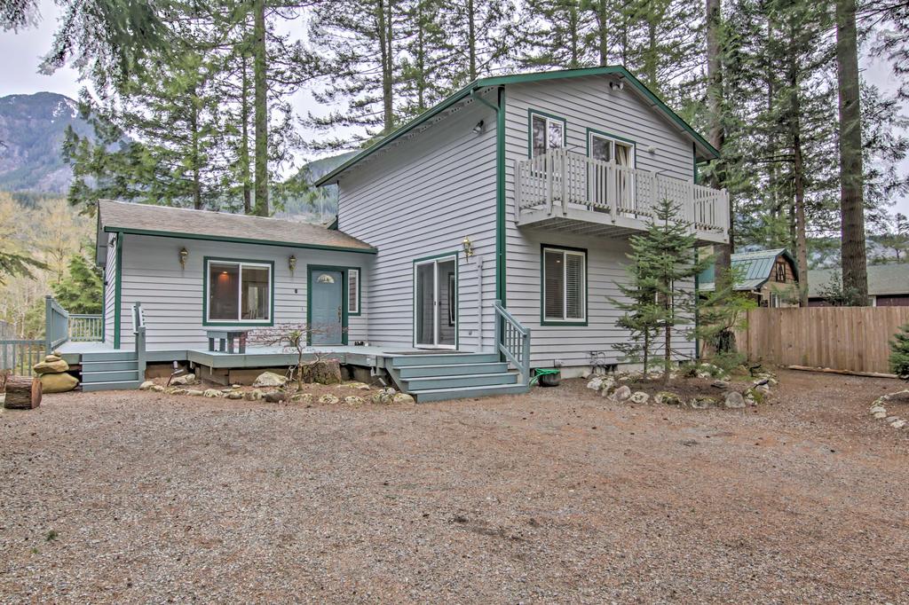 Gold Bar 'Wild Sky River Home' With Deck And Views! - thumb 1