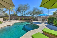 Gorgeous Goodyear Home with Pool Hot Tub Air Hockey Tourism House