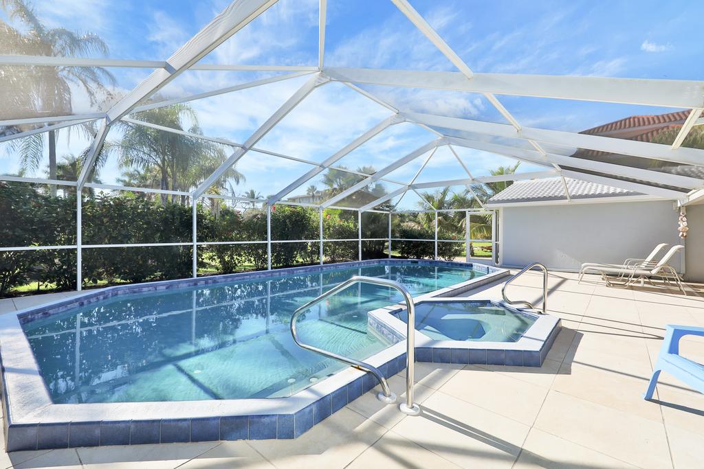 Gulfside Stroll On Longboat Key - thumb 2