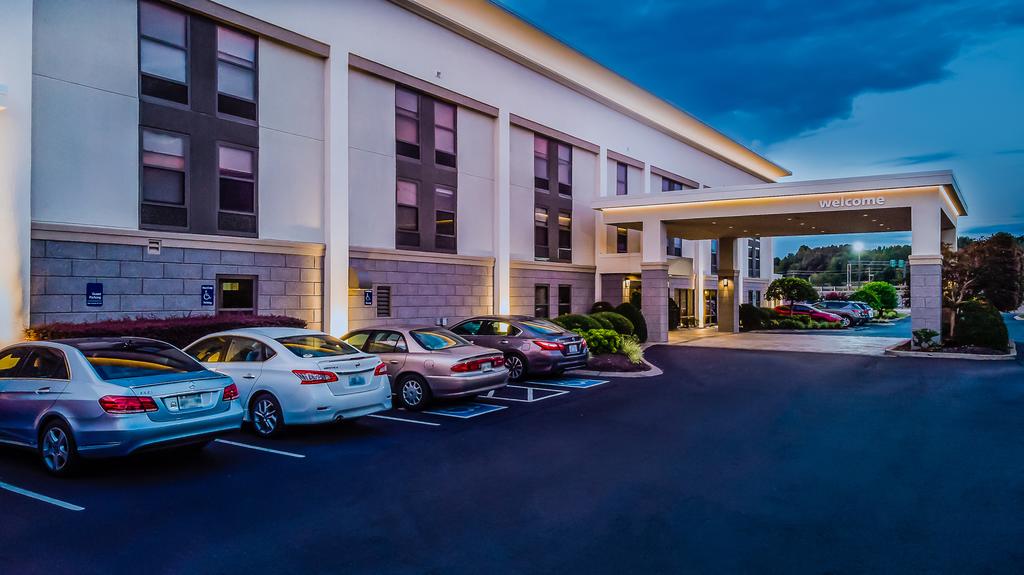 Hampton Inn Dickson - thumb 1