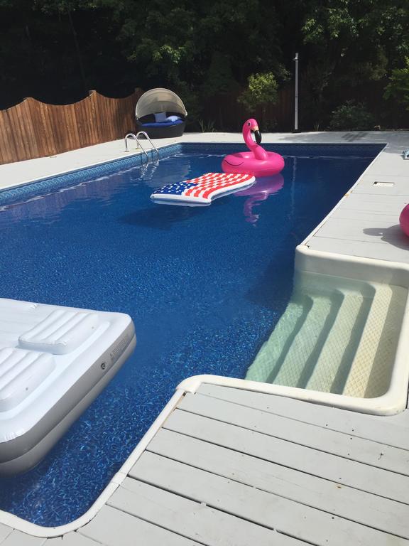 Heated Pool In Prime Woodstock - thumb 3